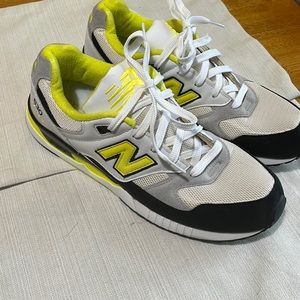 Best 25+ Deals for Mens New Balance 530 | Poshmark